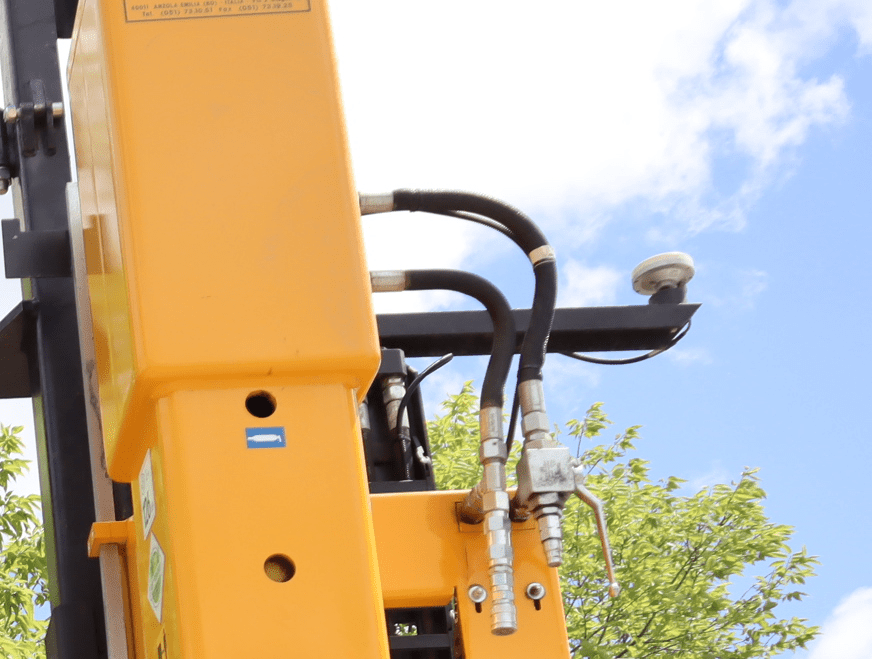 A GPS box open on a piledriver